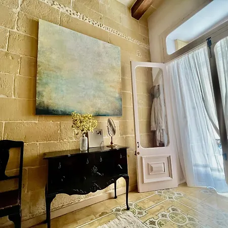 بيت للعطل Knight's Place - Character Townhouse Below The Citadel *