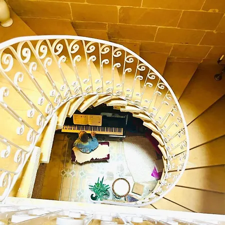 بيت للعطل Knight's Place - Character Townhouse Below The Citadel فيكتوريا