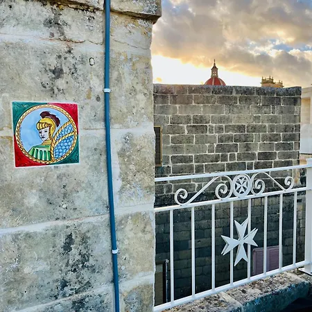 بيت للعطل Knight's Place - Character Townhouse Below The Citadel *